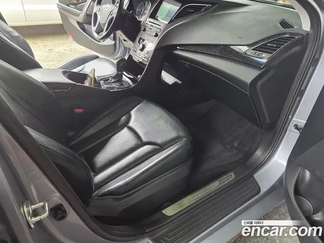 Hyundai Grandeur 2015 3.0 автомат (гидро), миниатюра 11 Hyundai Grandeur 2015 3.0 автомат (гидро), миниатюра 11