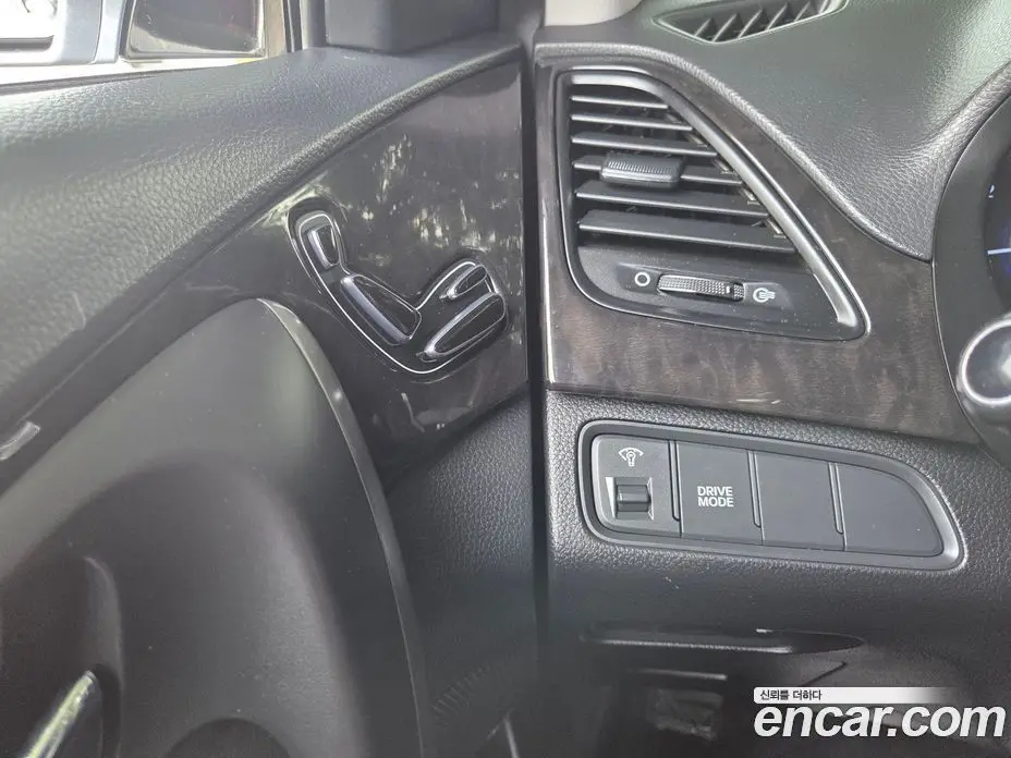 Hyundai Grandeur 2015 3.0 автомат (гидро), фото 14 Hyundai Grandeur 2015 3.0 автомат (гидро), фото 14