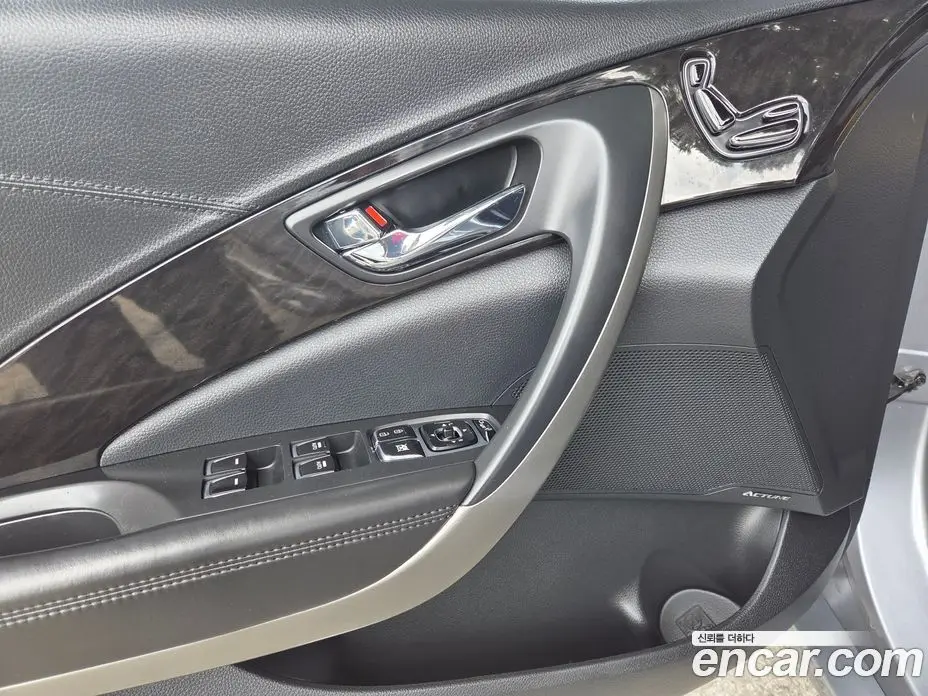 Hyundai Grandeur 2015 3.0 автомат (гидро), фото 15 Hyundai Grandeur 2015 3.0 автомат (гидро), фото 15