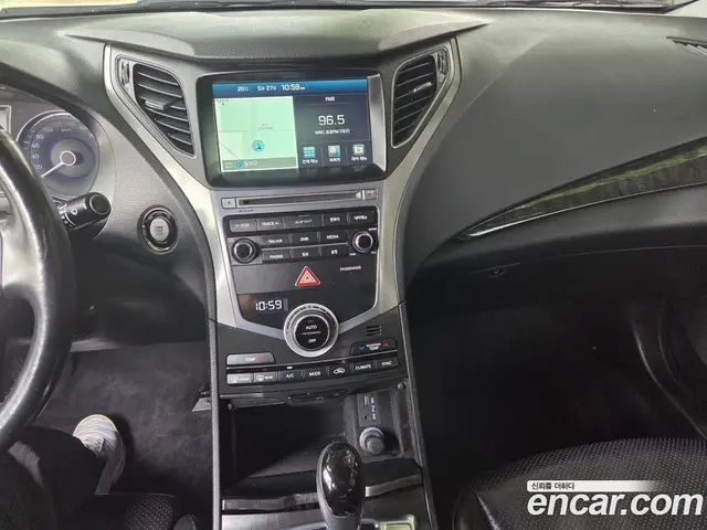 Hyundai Grandeur 2015 3.0 автомат (гидро), миниатюра 7 Hyundai Grandeur 2015 3.0 автомат (гидро), миниатюра 7
