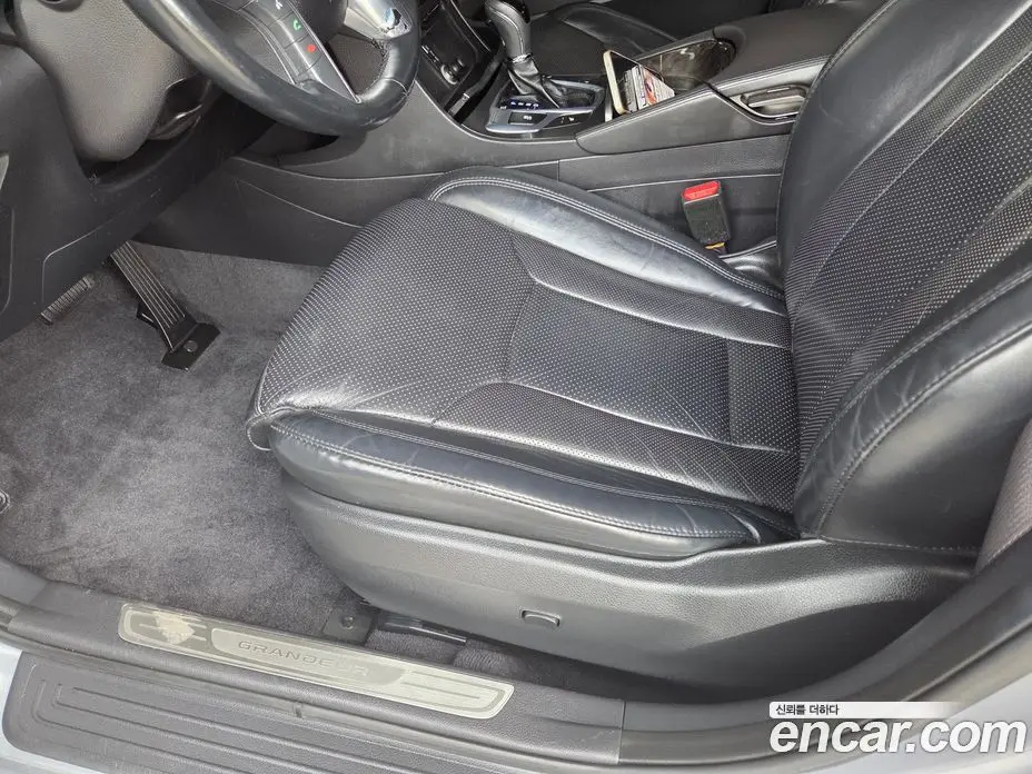 Hyundai Grandeur 2015 3.0 автомат (гидро), фото 10 Hyundai Grandeur 2015 3.0 автомат (гидро), фото 10