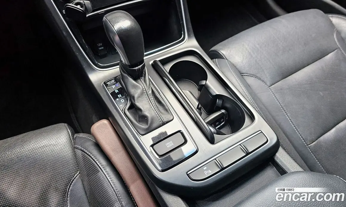 Hyundai Grandeur 2016 2.4 автомат (гидро), фото 12 Hyundai Grandeur 2016 2.4 автомат (гидро), фото 12