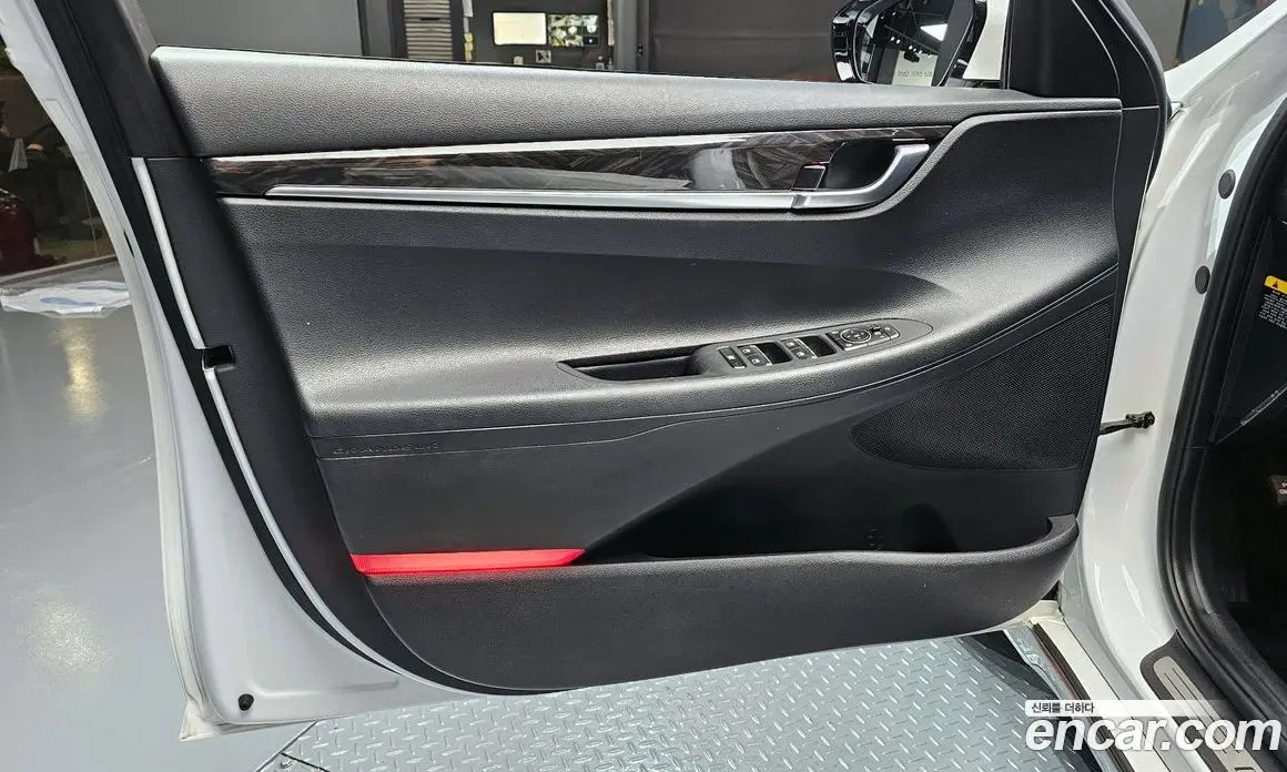 Hyundai Grandeur 2016 2.4 автомат (гидро), фото 14 Hyundai Grandeur 2016 2.4 автомат (гидро), фото 14