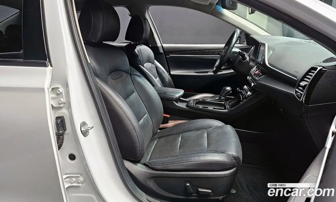 Hyundai Grandeur 2016 2.4 автомат (гидро), фото 16 Hyundai Grandeur 2016 2.4 автомат (гидро), фото 16