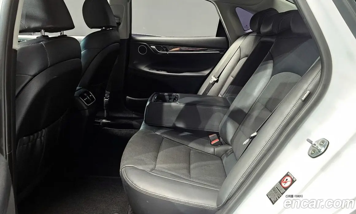 Hyundai Grandeur 2016 2.4 автомат (гидро), фото 18 Hyundai Grandeur 2016 2.4 автомат (гидро), фото 18