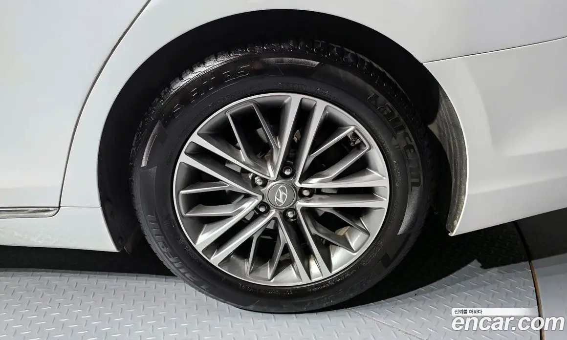 Hyundai Grandeur 2016 2.4 автомат (гидро), фото 7 Hyundai Grandeur 2016 2.4 автомат (гидро), фото 7
