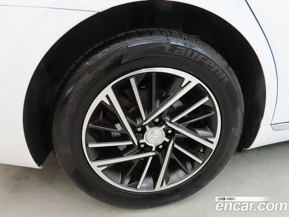 Hyundai Grandeur 2022 2.5 автомат (гидро), фото 20