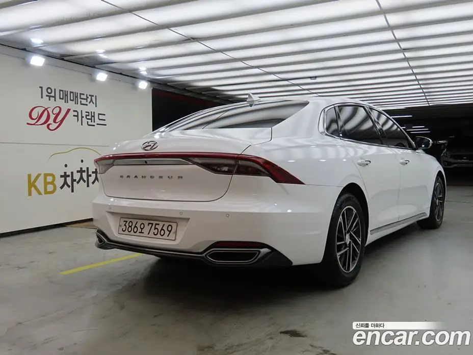 Hyundai Grandeur 2022 2.5 автомат (гидро), фото 4