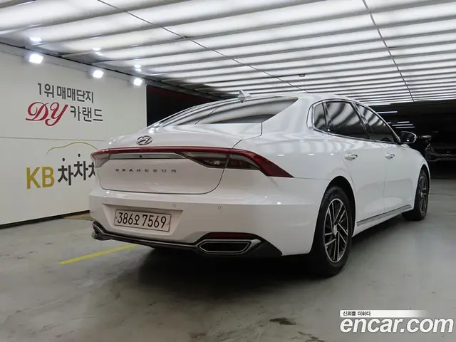 Hyundai Grandeur 2022 2.5 автомат (гидро), миниатюра 4