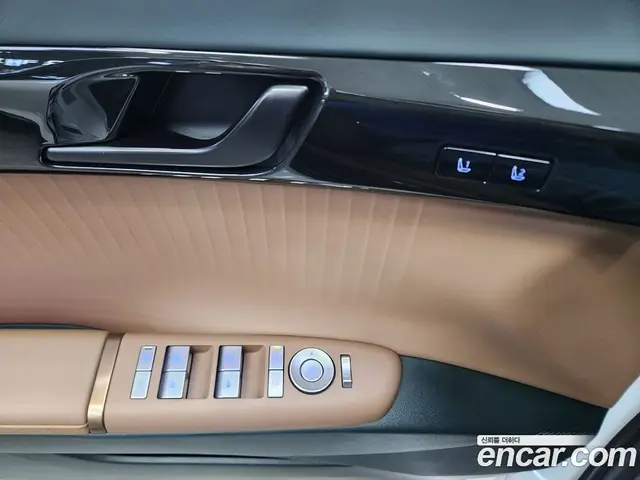 Hyundai Grandeur 2023 1.6 автомат (гидро), миниатюра 4 Hyundai Grandeur 2023 1.6 автомат (гидро), миниатюра 4