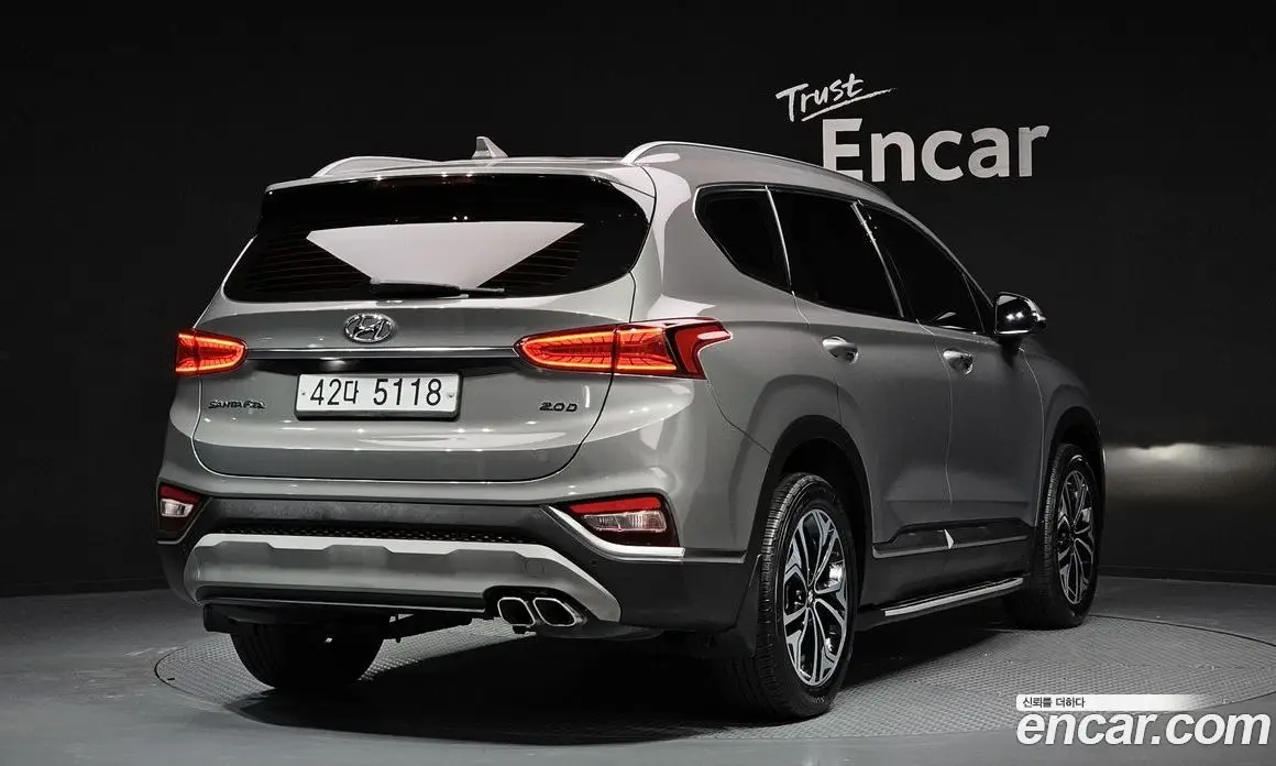 Hyundai Santa Fe 2018 2.0 автомат (гидро), фото 2 Hyundai Santa Fe 2018 2.0 автомат (гидро), фото 2