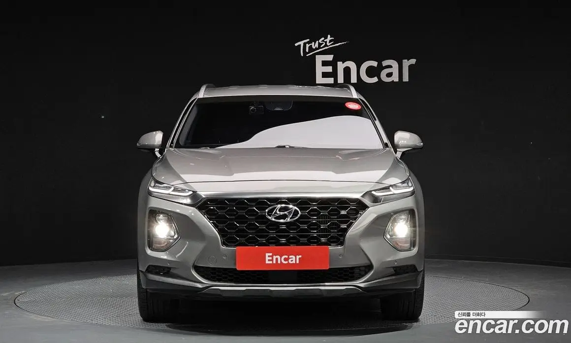 Hyundai Santa Fe 2018 2.0 автомат (гидро), фото 3 Hyundai Santa Fe 2018 2.0 автомат (гидро), фото 3