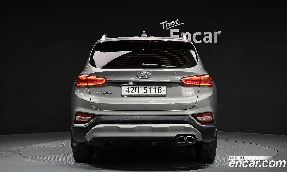 Hyundai Santa Fe 2018 2.0 автомат (гидро), фото 4 Hyundai Santa Fe 2018 2.0 автомат (гидро), фото 4