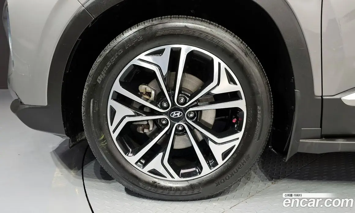 Hyundai Santa Fe 2018 2.0 автомат (гидро), фото 5 Hyundai Santa Fe 2018 2.0 автомат (гидро), фото 5