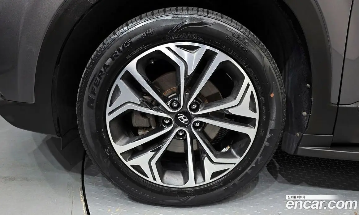 Hyundai Santa Fe 2019 2.0 автомат (гидро), фото 5