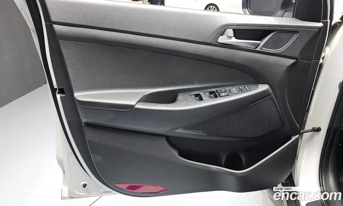 Hyundai Tucson 2016 1.7 автомат (гидро), фото 14