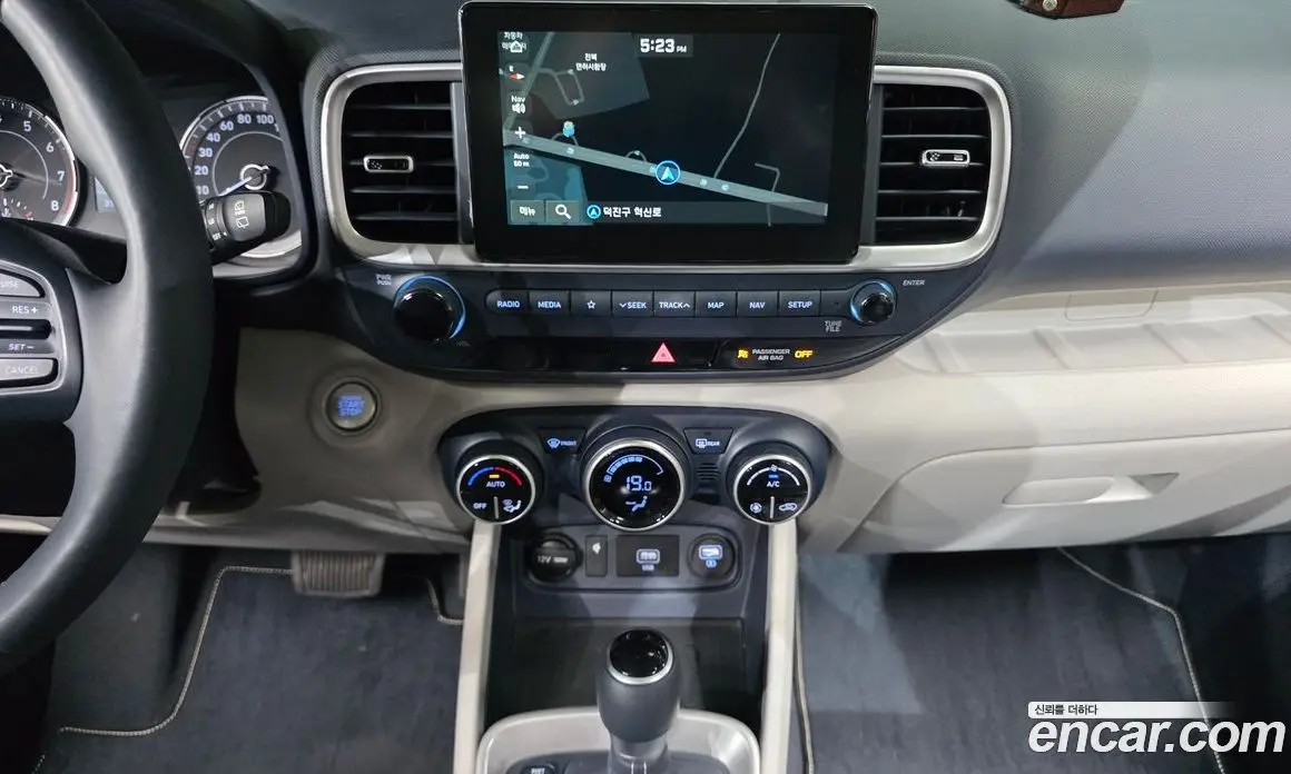 Hyundai Venue 2020 1.6 автомат (гидро), фото 15