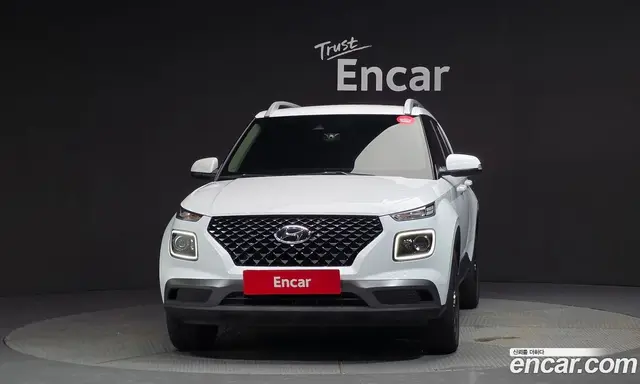 Hyundai Venue 2020 1.6 автомат (гидро), миниатюра 3