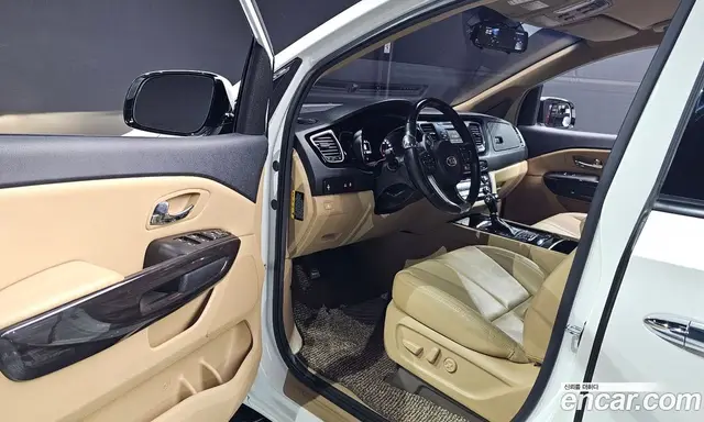 Kia Carnival 2015 2.2 автомат (гидро), миниатюра 12