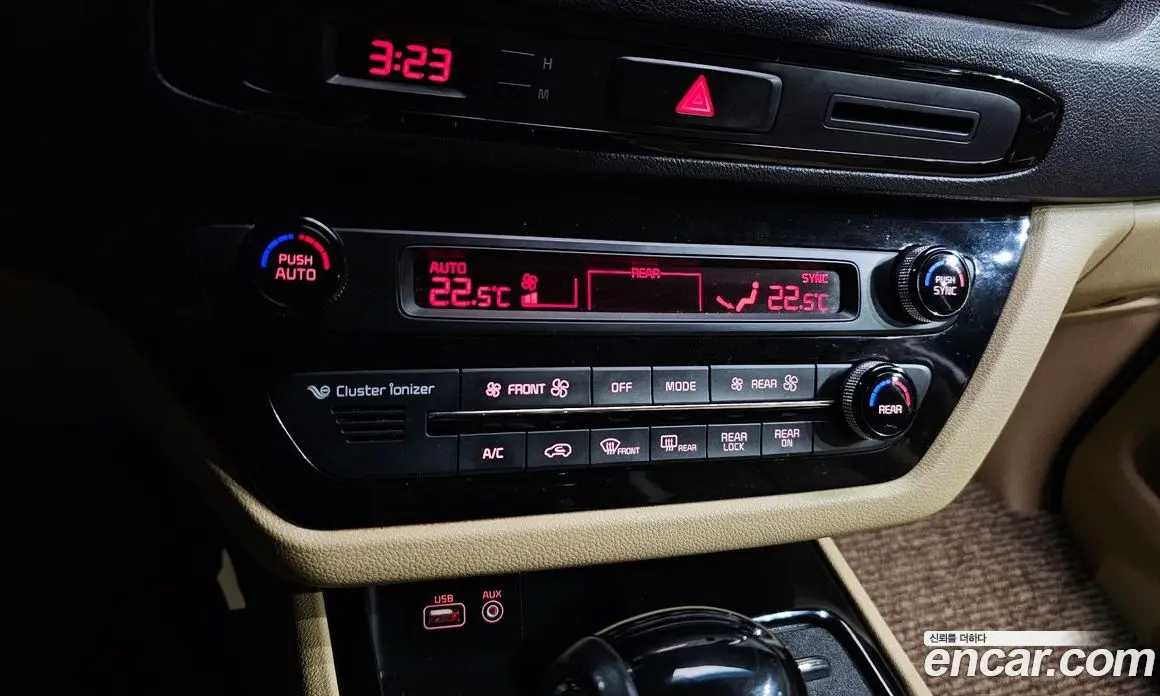 Kia Carnival 2015 2.2 автомат (гидро), фото 18