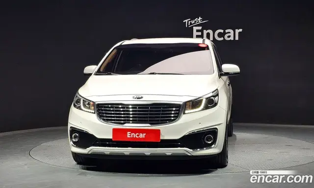 Kia Carnival 2015 2.2 автомат (гидро), миниатюра 3