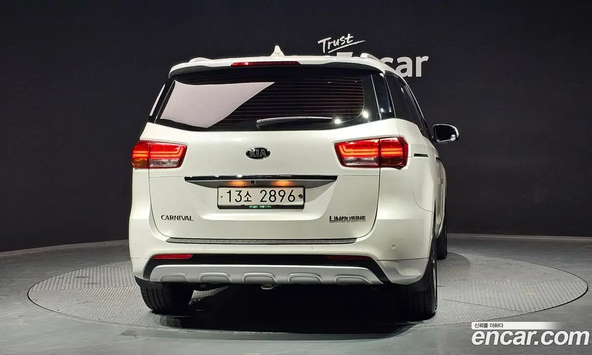 Kia Carnival 2015 2.2 автомат (гидро), фото 4