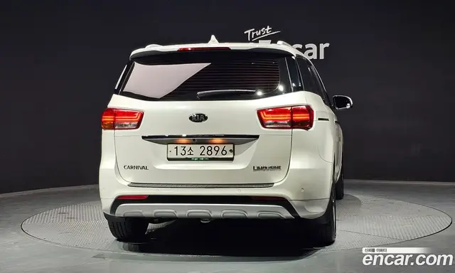 Kia Carnival 2015 2.2 автомат (гидро), миниатюра 4