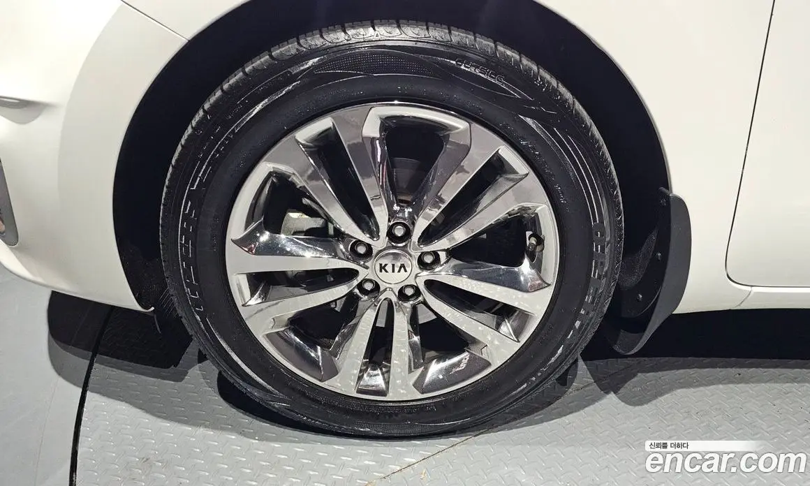 Kia Carnival 2015 2.2 автомат (гидро), фото 5