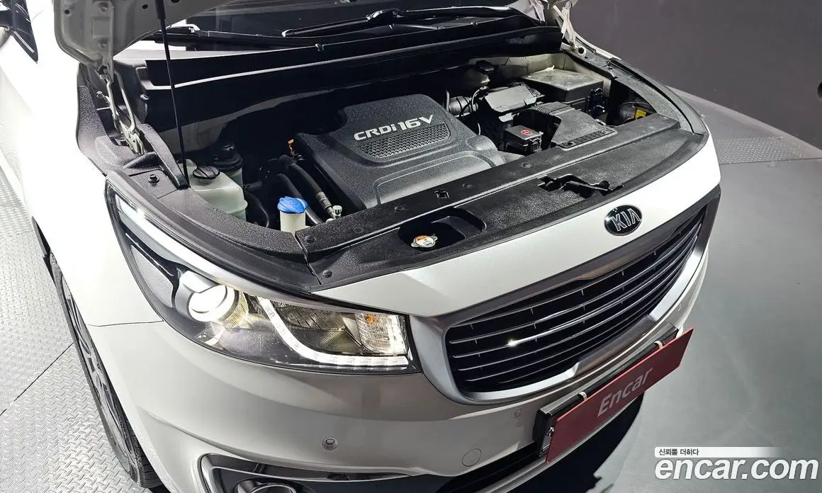 Kia Carnival 2015 2.2 автомат (гидро), фото 6