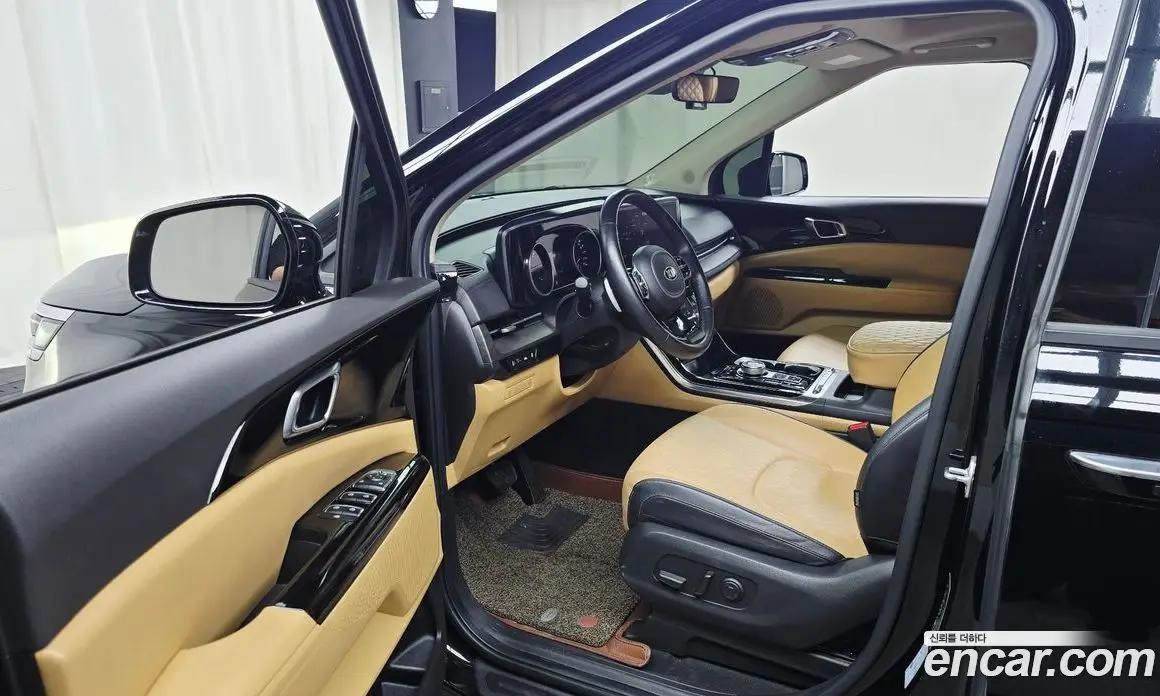 Kia Carnival 2020 2.2 автомат (гидро), фото 13