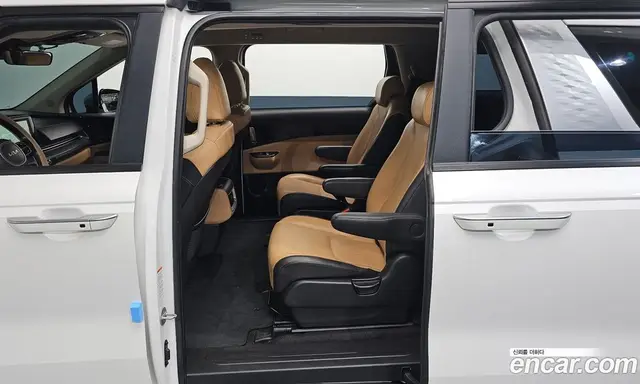 Kia Carnival 2021 2.2 автомат (гидро), миниатюра 11