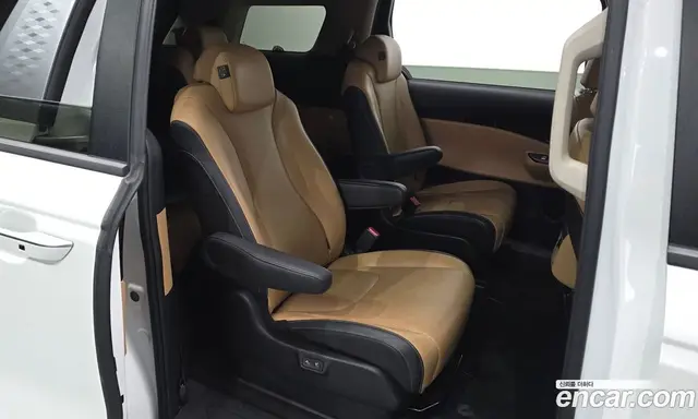 Kia Carnival 2021 2.2 автомат (гидро), миниатюра 11