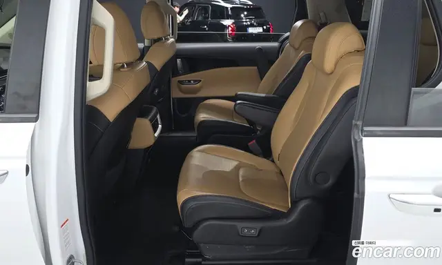 Kia Carnival 2021 2.2 автомат (гидро), миниатюра 12