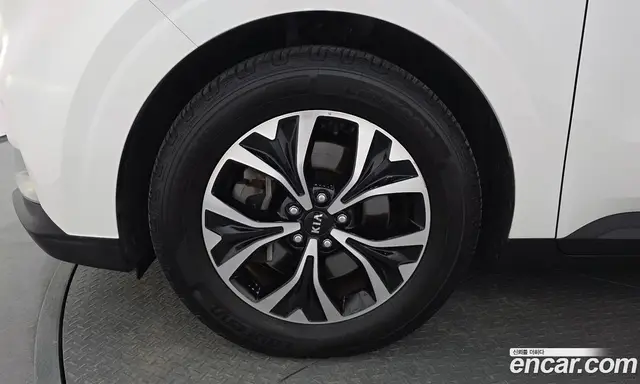 Kia Carnival 2021 2.2 автомат (гидро), миниатюра 5