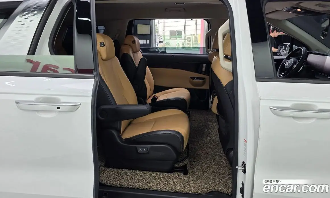 Kia Carnival 2021 2.2 автомат (гидро), фото 12 Kia Carnival 2021 2.2 автомат (гидро), фото 12