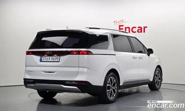 Kia Carnival 2022 2.2 автомат (гидро), миниатюра 2