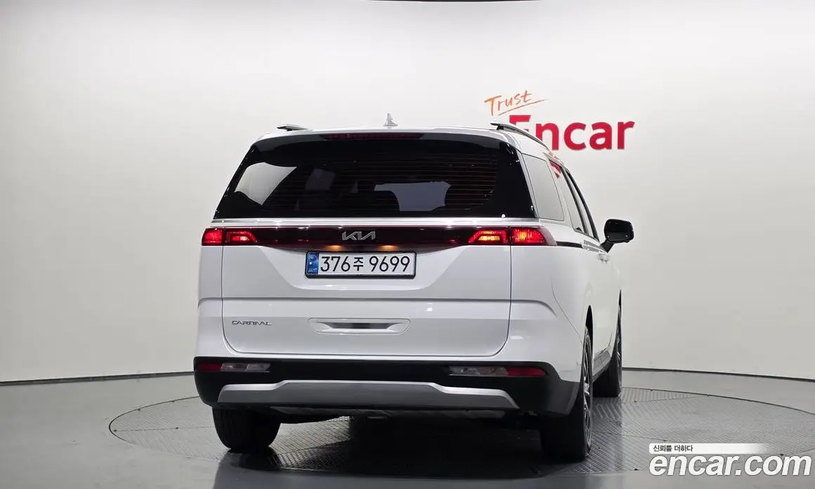 Kia Carnival 2022 2.2 автомат (гидро), фото 4