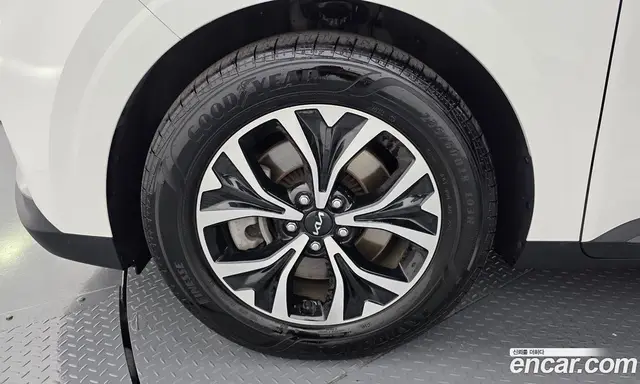 Kia Carnival 2022 2.2 автомат (гидро), миниатюра 5