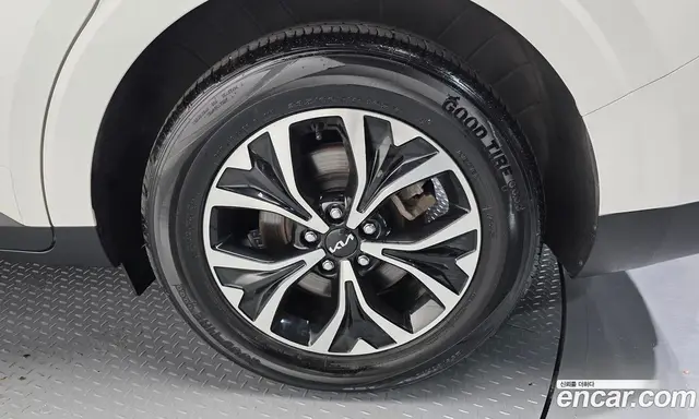 Kia Carnival 2022 2.2 автомат (гидро), миниатюра 7