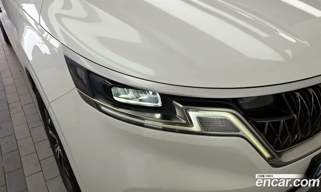 Kia Carnival 2022 2.2 автомат (гидро), миниатюра 8