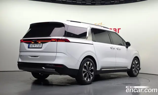 Kia Carnival 2023 2.2 автомат (гидро), миниатюра 2