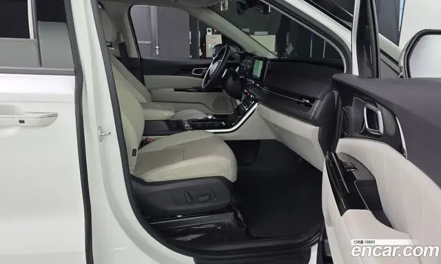 Kia Carnival 2023 2.2 автомат (гидро), миниатюра 11