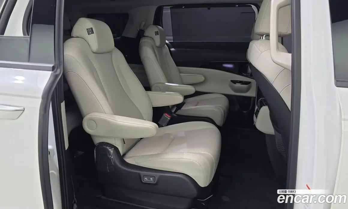 Kia Carnival 2023 2.2 автомат (гидро), фото 12
