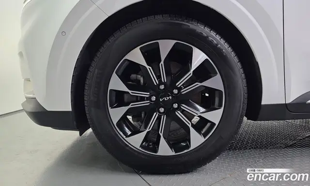 Kia Carnival 2023 2.2 автомат (гидро), миниатюра 5