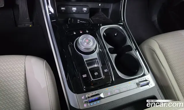 Kia Carnival 2023 2.2 автомат (гидро), миниатюра 9