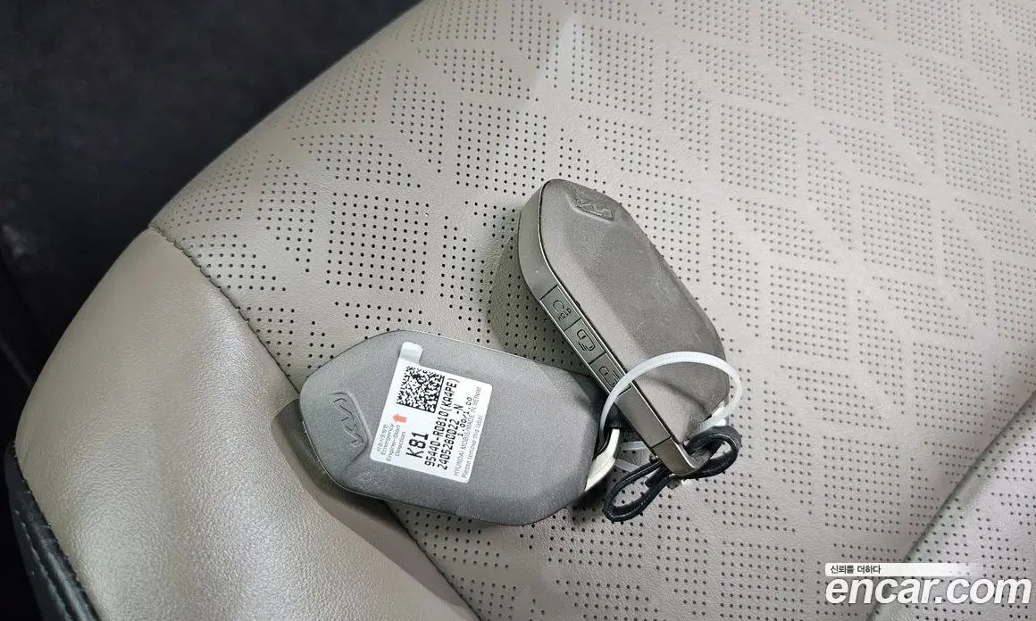 Kia Carnival 2024 1.6 автомат (гидро), фото 19