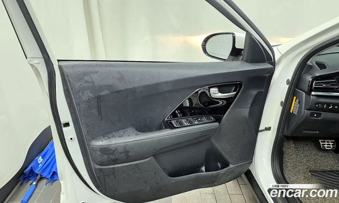 Kia Niro 2019 1.6 автомат (гидро), фото 14