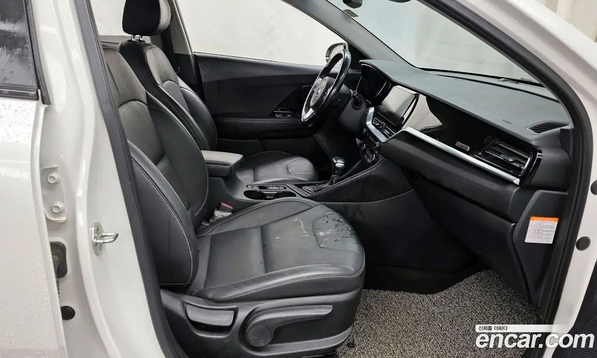 Kia Niro 2019 1.6 автомат (гидро), фото 17