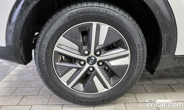 Kia Niro 2019 1.6 автомат (гидро), миниатюра 5