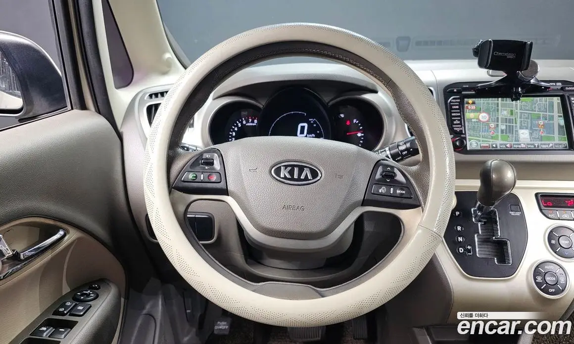 Kia Ray 2012 1.0 автомат (гидро), фото 13